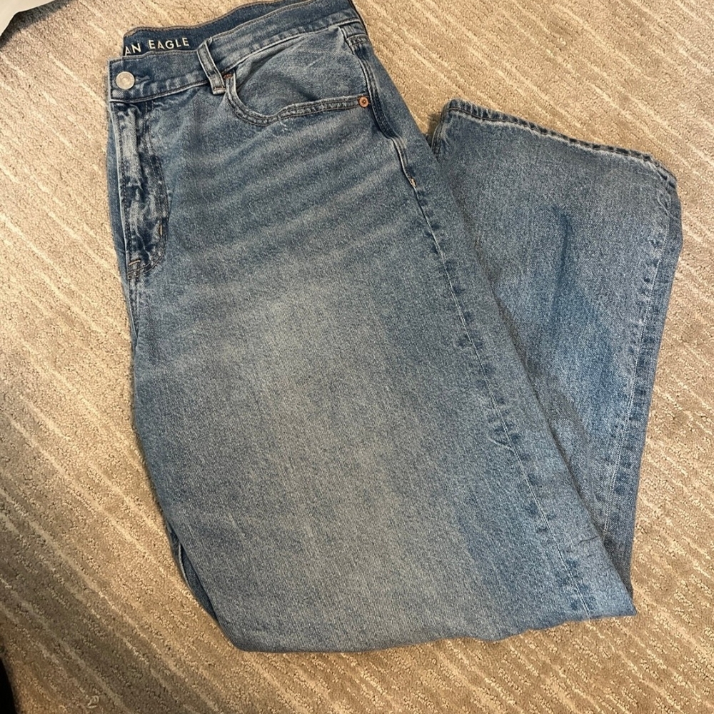 American Eagle Light Blue Denim Jeans